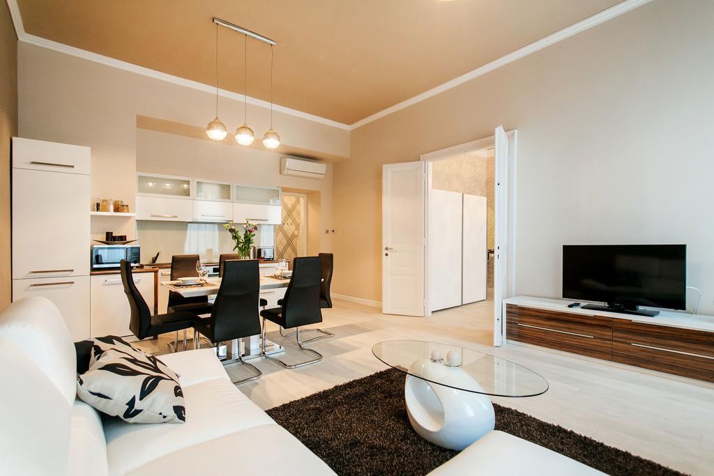 Parliment Luxury Appartement
